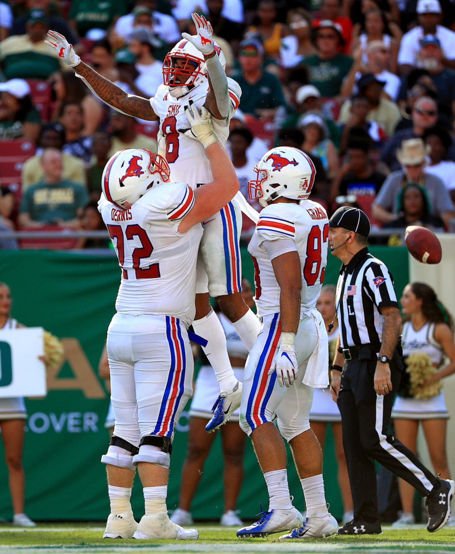 TAMPA, FLORIDA - SEPTEMBER 28: Reggie Roberson Jr. #8 of the Southern Methodist Mustangs...