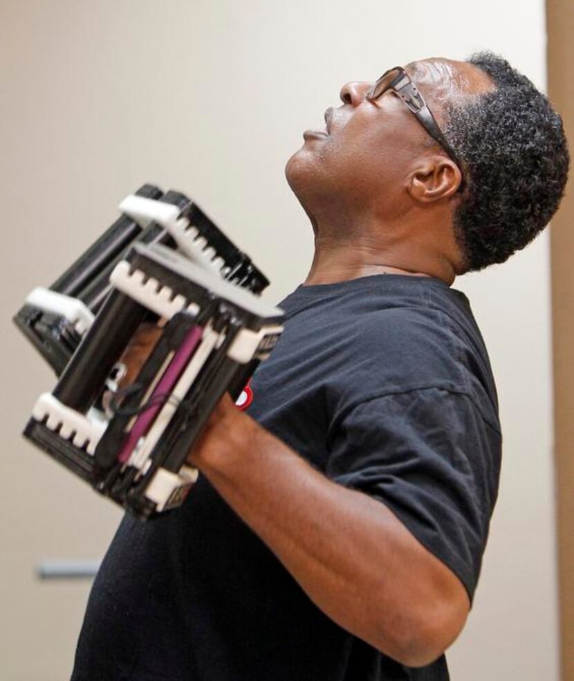 
Dwaine Caraway lifted some 20-pound weights during Tuesday’s workout.
