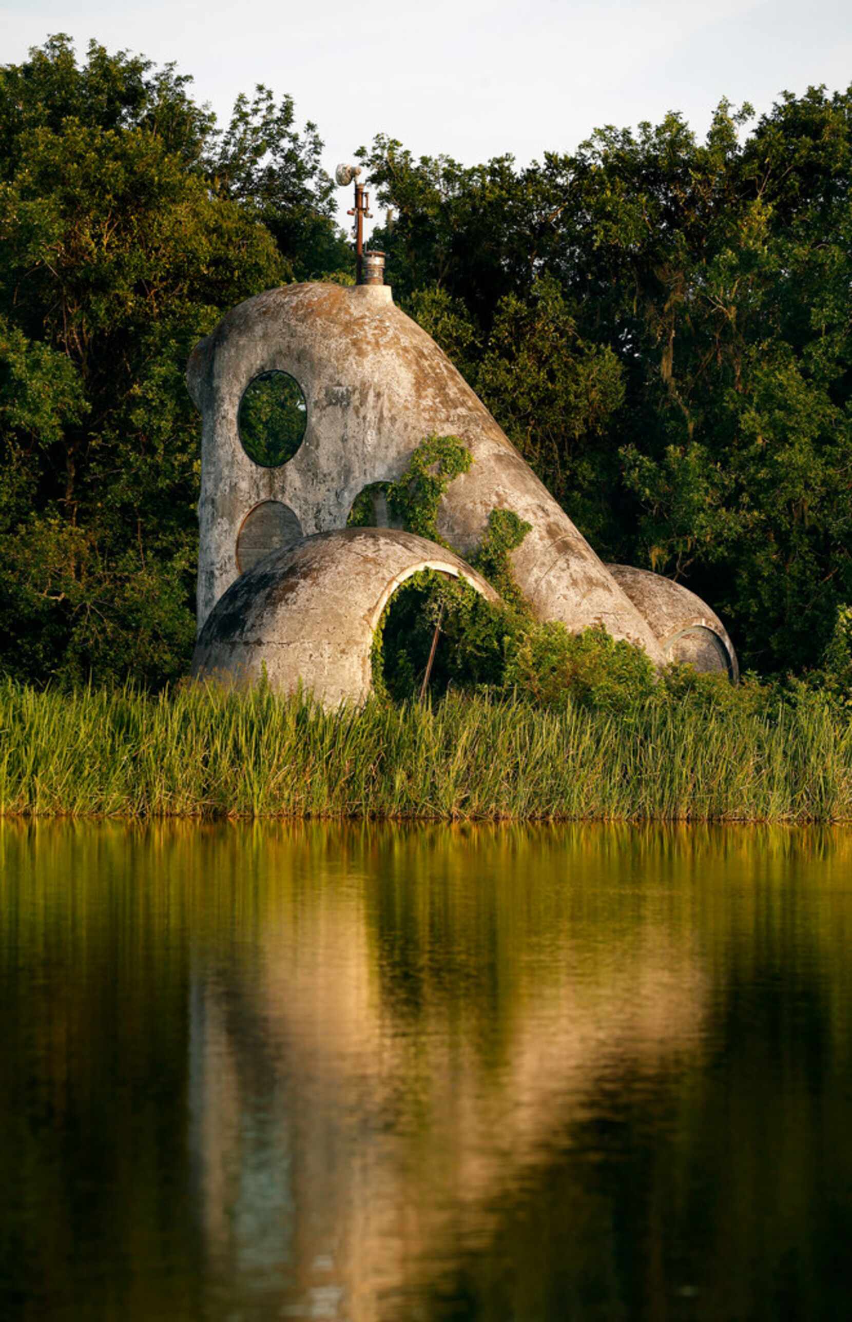 The epic tale of the House of the Century, the trippy Texas icon that  defies polite description