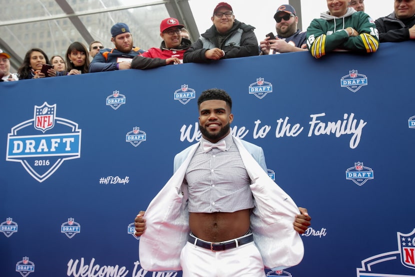 CHICAGO, IL - APRIL 28:  Draftee Ezekiel Elliott of Ohio State arrives to the 2016 NFL Draft...