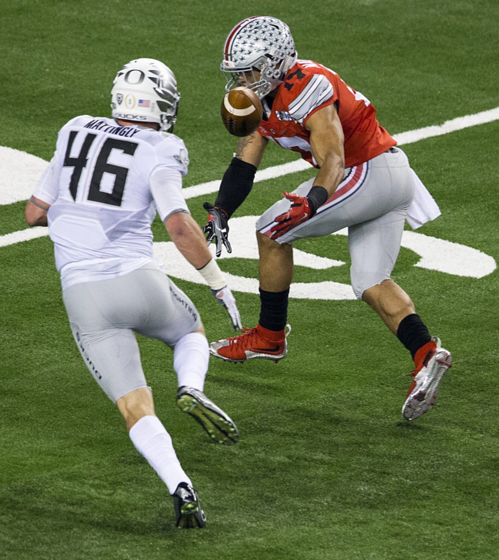 Ohio State Buckeyes running back Jalin Marshall (17) can't hold on to a pass that was taken...