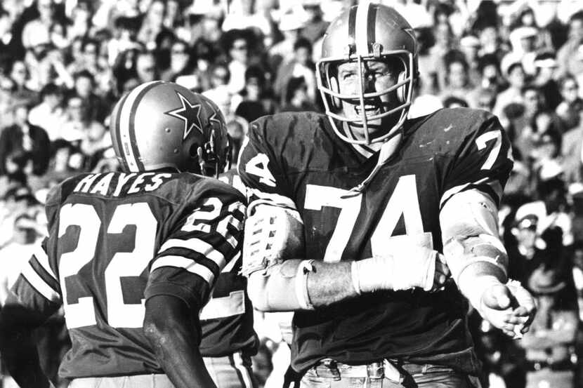 Dallas Cowboys Bob Lilly (74)  and Bob Hayes (22).