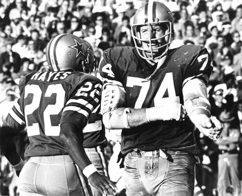 Dallas Cowboys Bob Lilly (74)  and Bob Hayes (22).