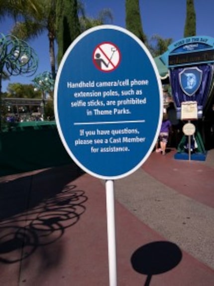  Selfie stick sign at Disneyland in Anaheim, Calif. (Cory Doctorow via Flickr)