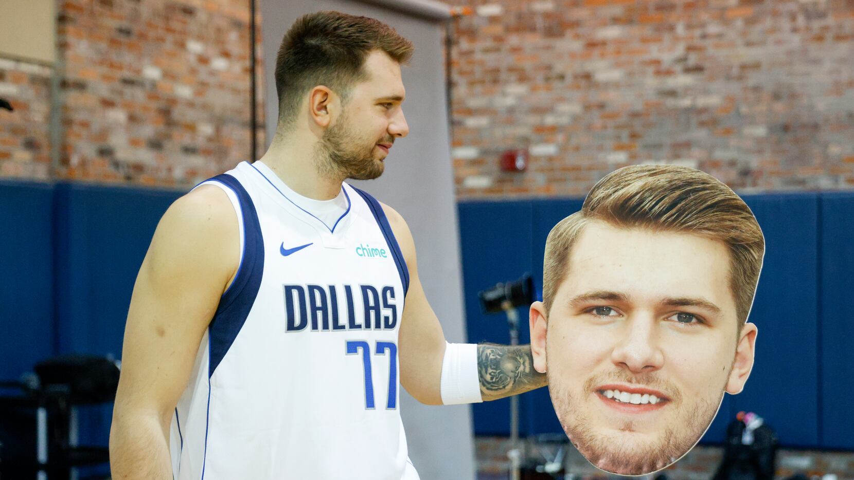 Maxi Kleber spends time with Mavs Academy youth, talks injury