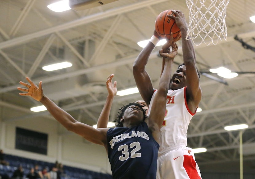 Richland sophomore guard Dashaun White (32) battles South Grand Prairie senior forward...