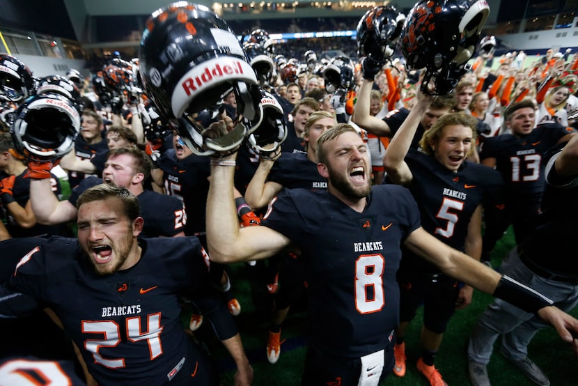 Aledo players, including quarterback Dillon Davis (8), celebrate a 38-14 win over Mesquite...