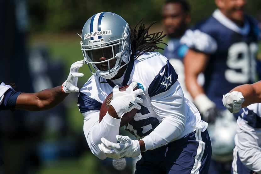 Dallas Cowboys running back Bo Scarbrough (36) runs the ball during the third and final...