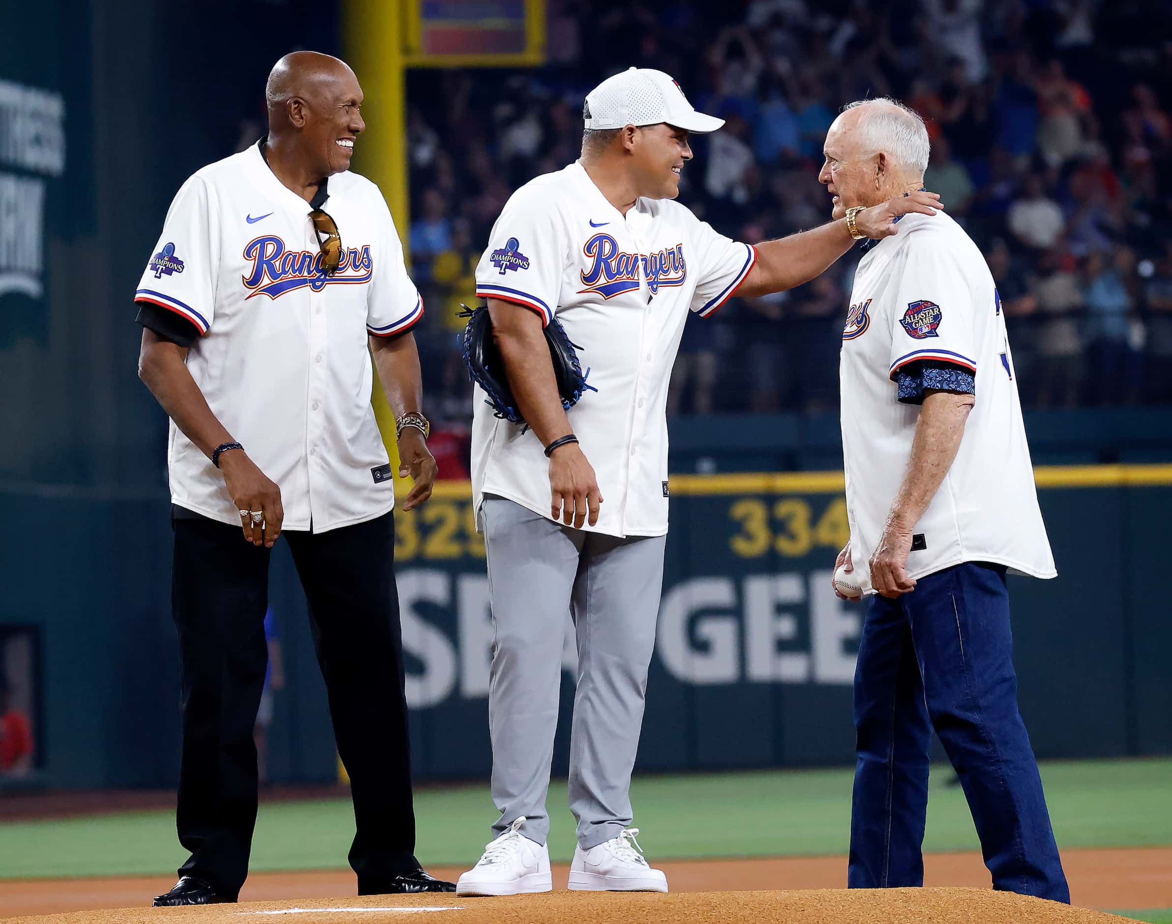 Legendary Texas Rangers pitcher Nolan Ryan (right) joined other former Ranger Hall of Fame...