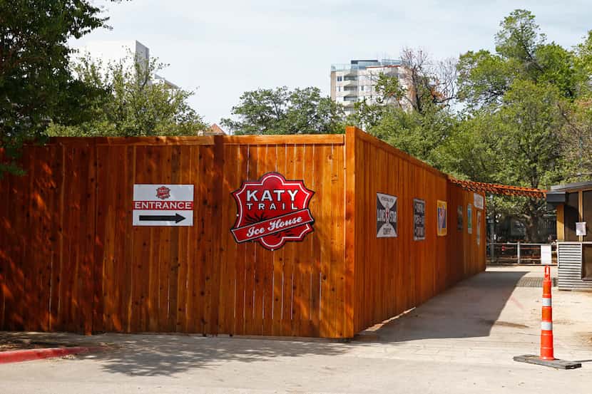 A new fence around the Katy Trail Ice House in Dallas on July 23, 2018. . (Nathan...