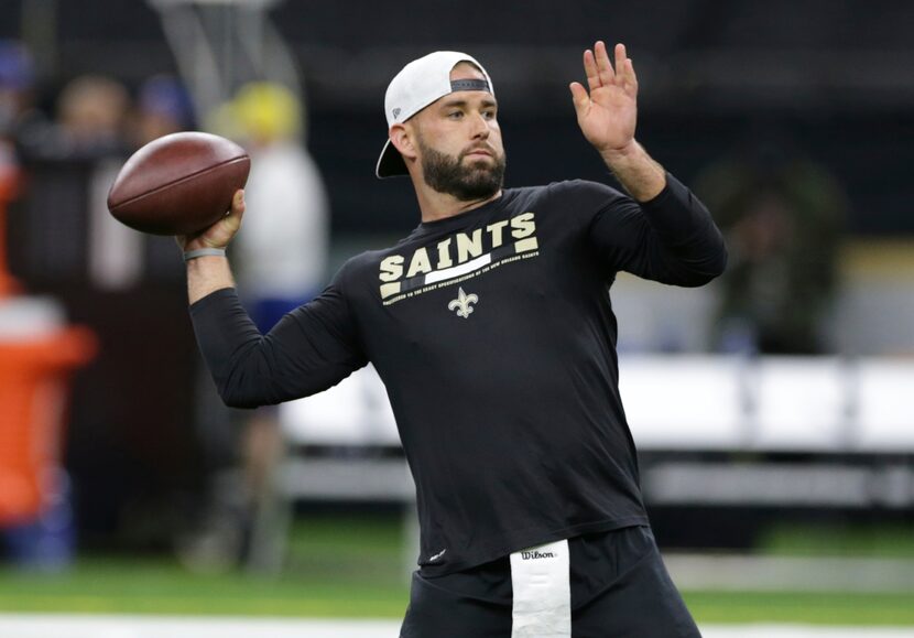 New Orleans Saints quarterback Chase Daniel (10) warms up before an NFL preseason football...