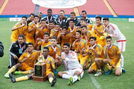 Tigres, Champions of the 2018 Dallas Cup Super Group.