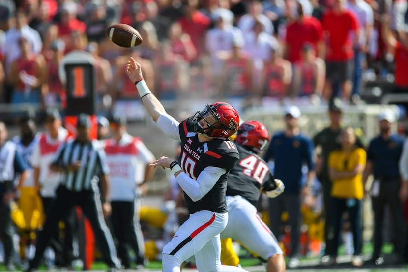 LUBBOCK, TX - SEPTEMBER 29: Alan Bowman #10 of the Texas Tech Red Raiders passes the ball...