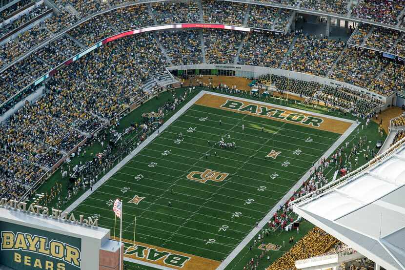  Baylor University fans packed the $266 million McLane Stadium when it opened in 2014. (Joe...