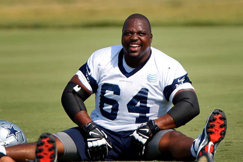 New Dallas Cowboys offensive lineman Brian Waters works out with the team at Valley Ranch,...