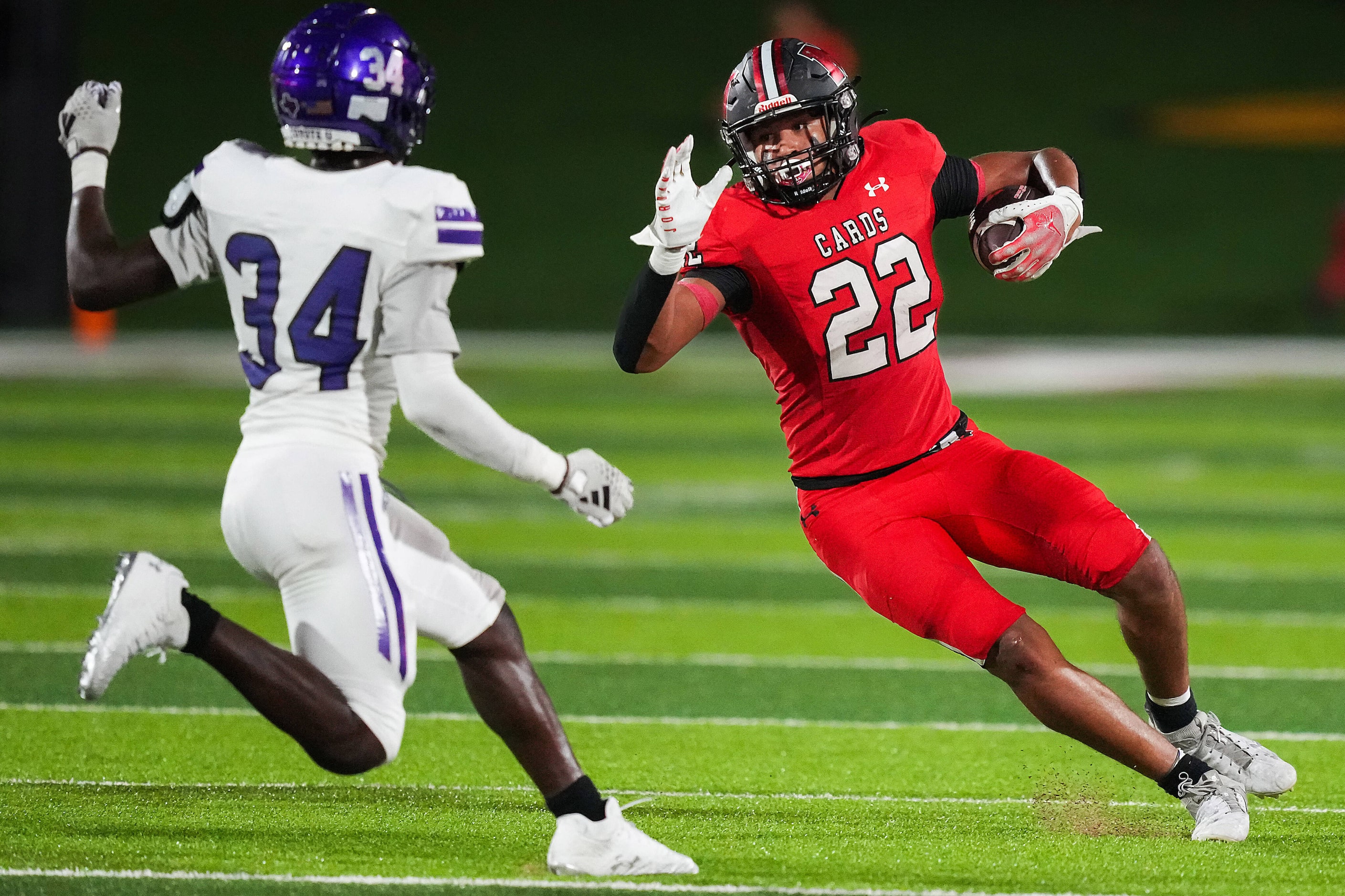 Melissa running back Jeremiah Tabor (22) tries to cut back against Anna linebacker Martin...