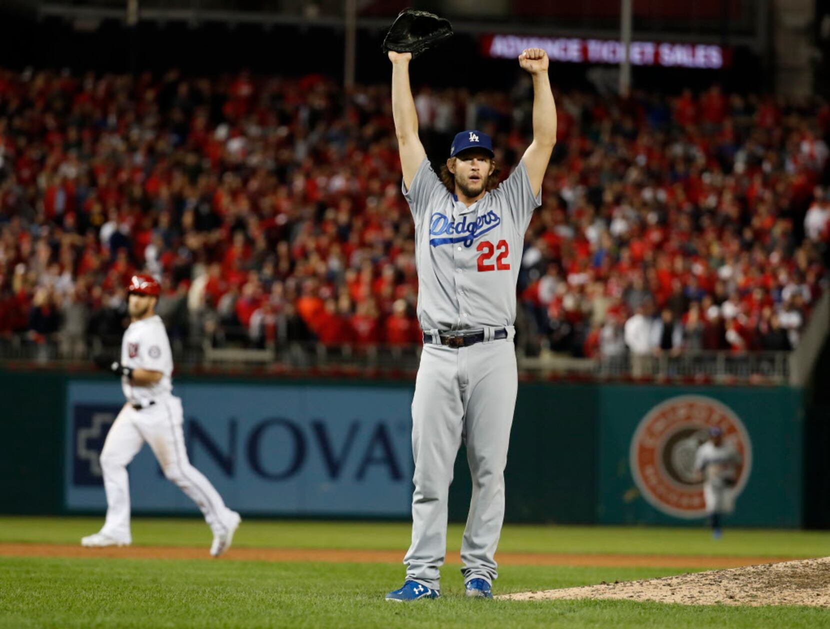 Highland Park product Clayton Kershaw gets first save of his MLB