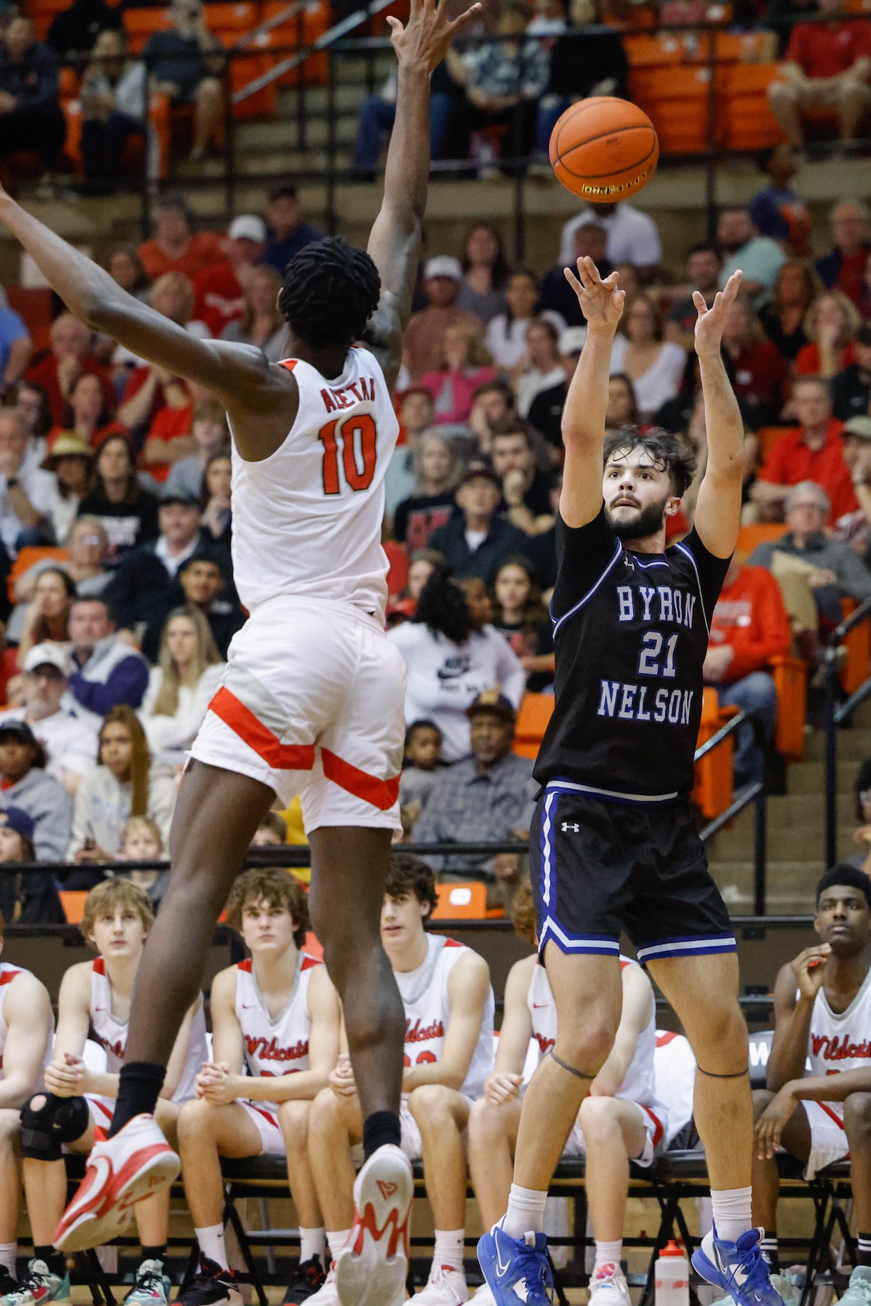 Byron Nelson High School' Conner Lindsey (21) goes for a shot against Lake Highlands High...