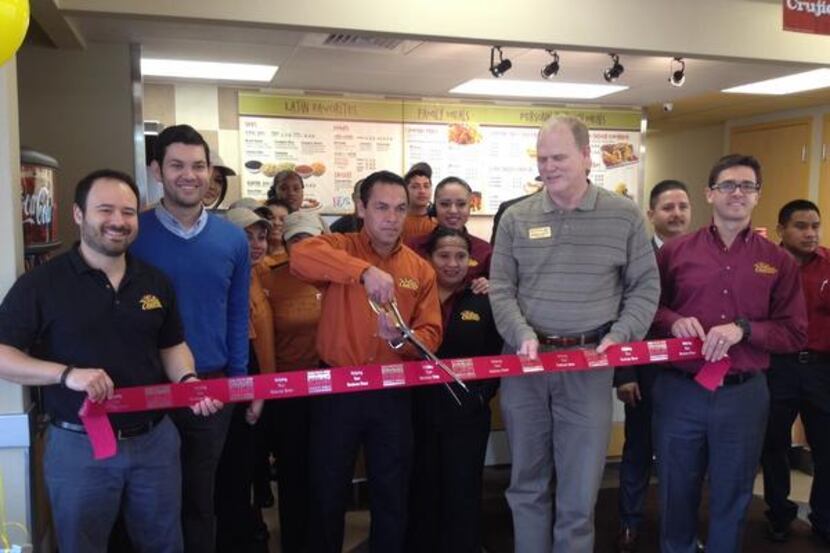 
Pollo Campero celebrated its opening at 1812 N. Story Road with a ribbon-cutting ceremony.
