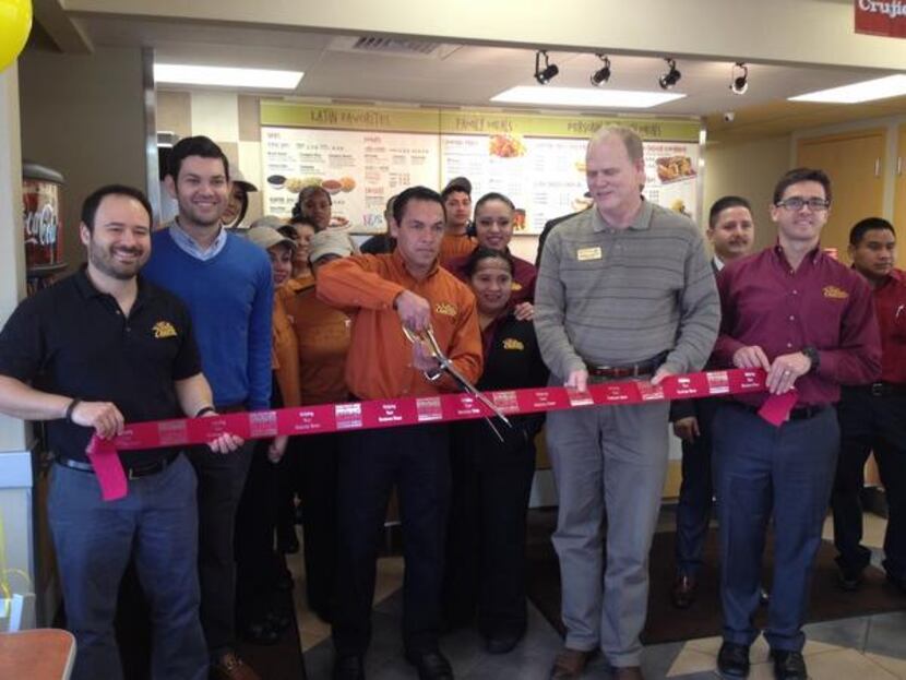 
Pollo Campero celebrated its opening at 1812 N. Story Road with a ribbon-cutting ceremony.
