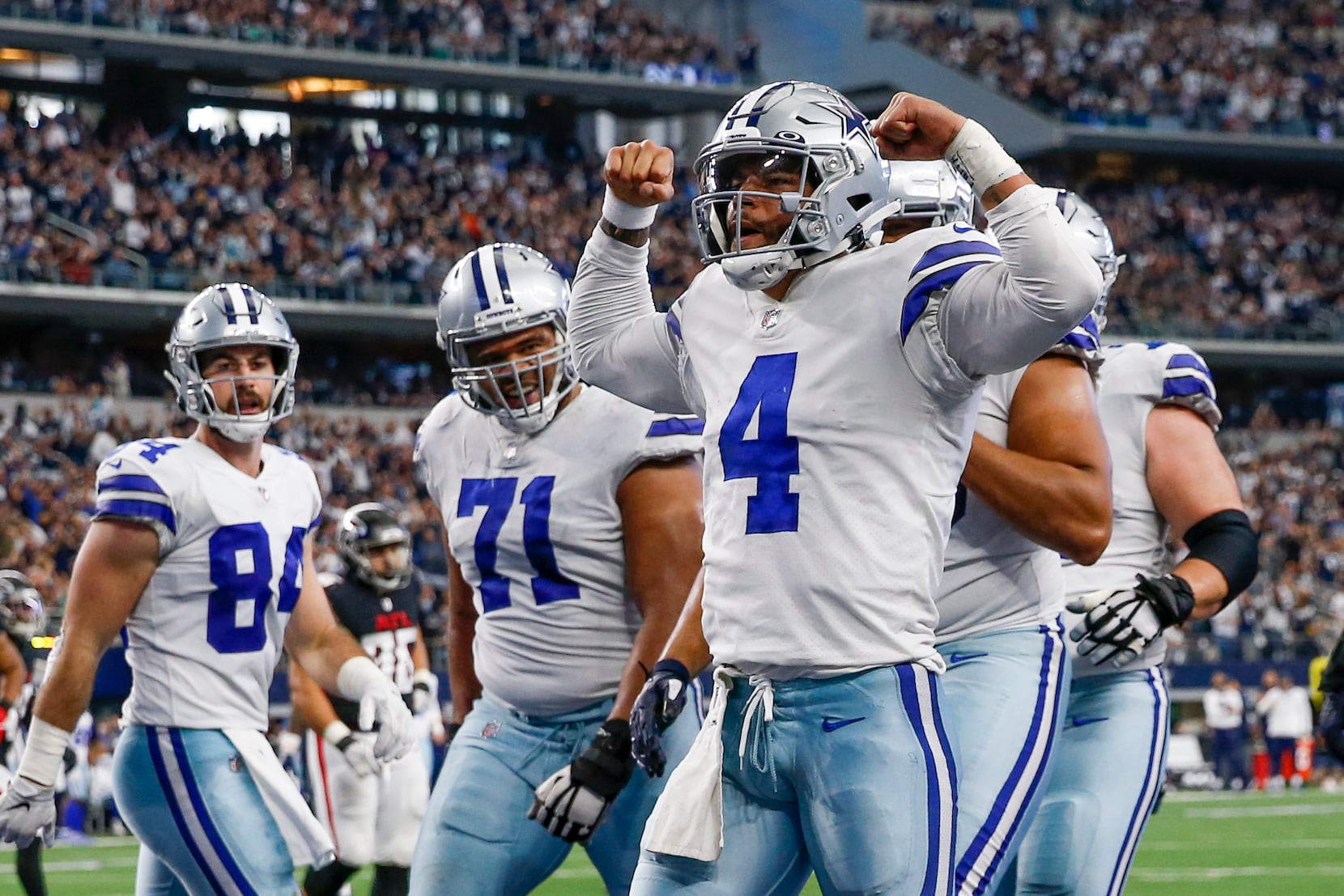 Dallas Cowboys score 36 in first half for dominant win over Falcons