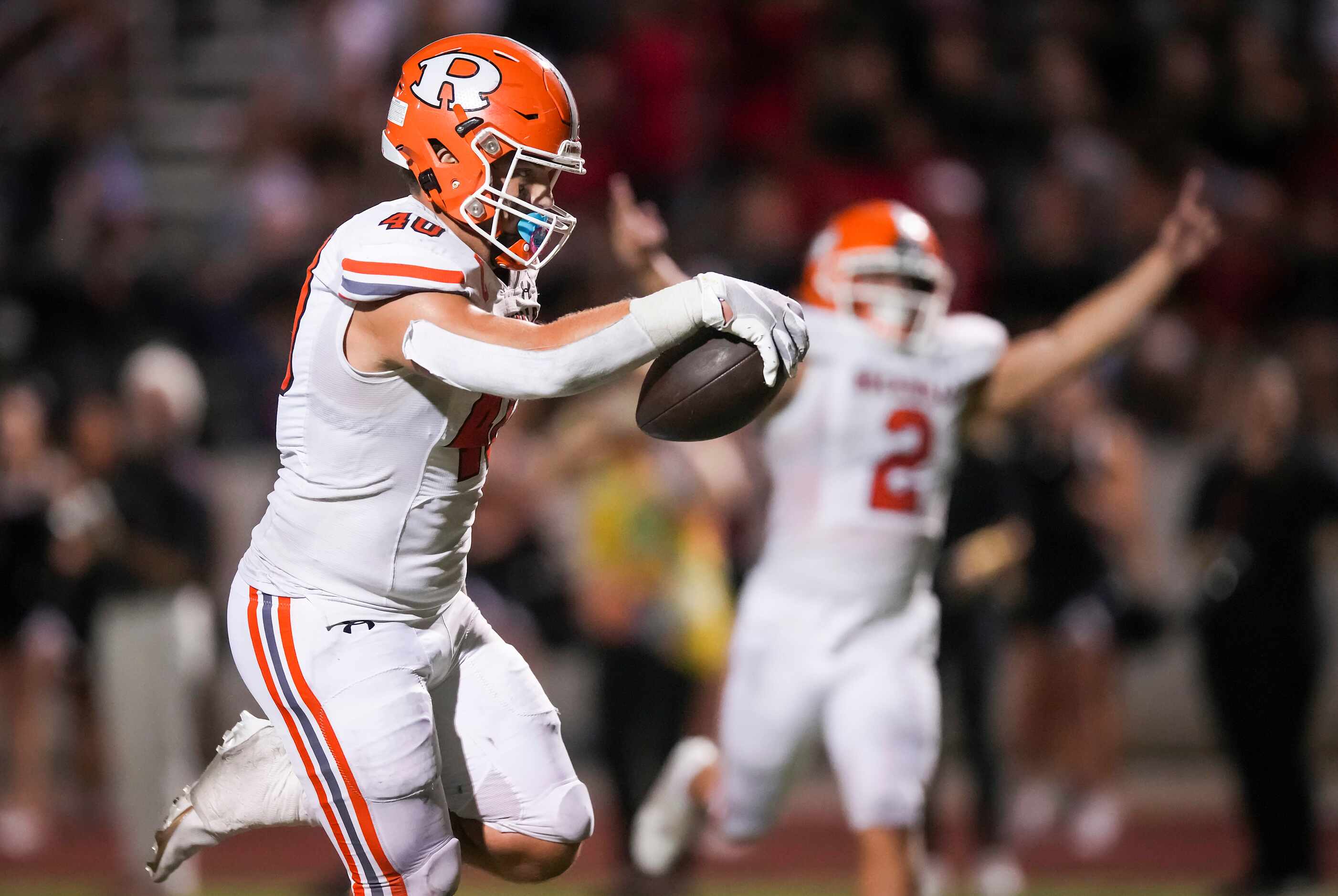 Rockwall tight end Brennan Ray (40) scores on a 21-yard touchdown pass during the second...