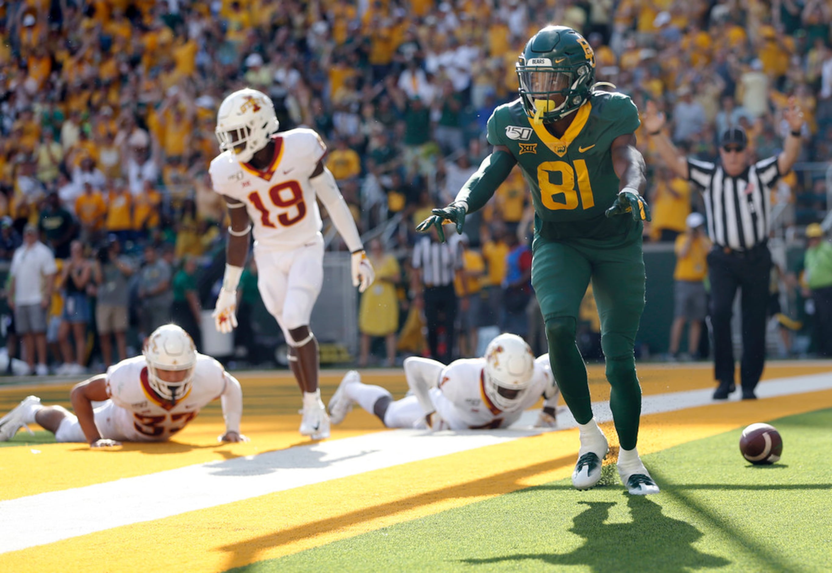 New England Patriots select speedy Baylor WR Tyquan Thornton in