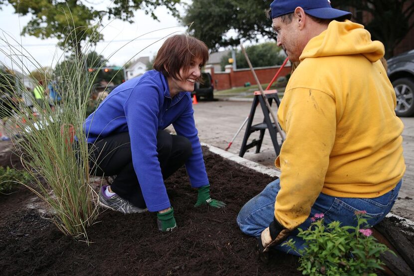 
HOA members Kristen Kerwin (left) speaks with Frank Cassara while they and the Estates of...