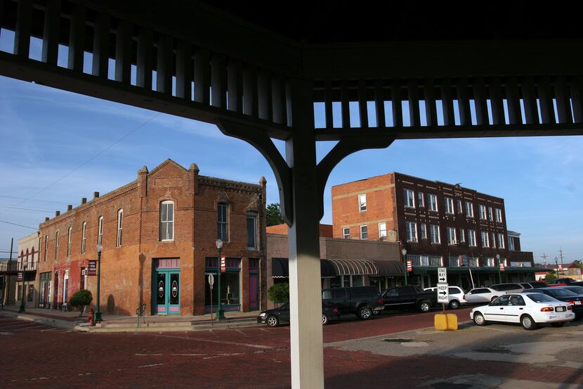 Downtown Mineola, with the old Beckham Hotel (at right)