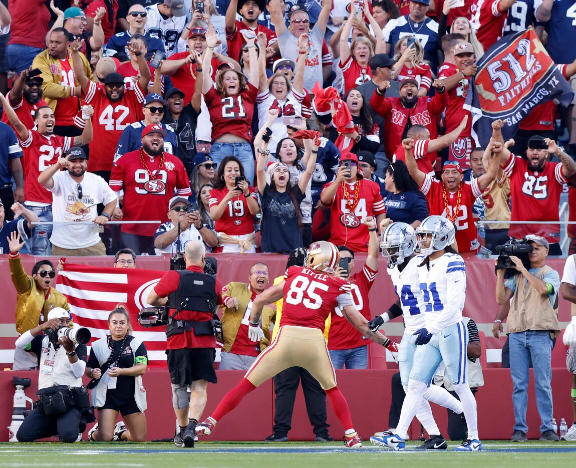 Los Angeles, CA, USA. 30th Jan, 2022. San Francisco 49ers fans react to San  Francisco 49ers tight end George Kittle (85) touchdown in the third quarter  during the NFL championship game at