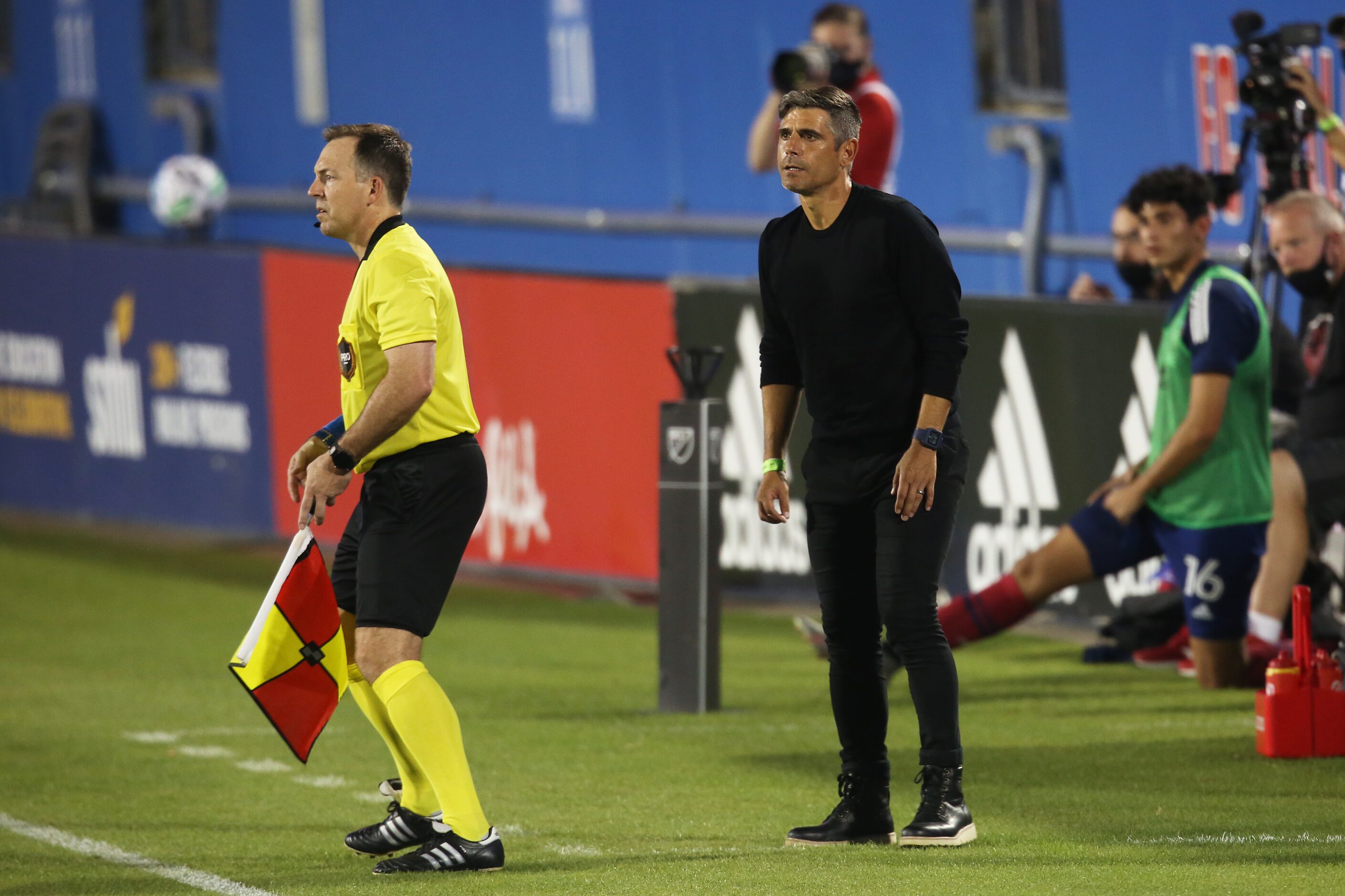 FRISCO, TX - SEPTEMBER 27: Head Coach of FC Dallas Luchi Gonzalez reacts during MLS Game...