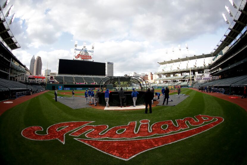 The Toronto Blue Jays warm up during batting practice in Cleveland, Thursday, Oct. 13, 2016,...