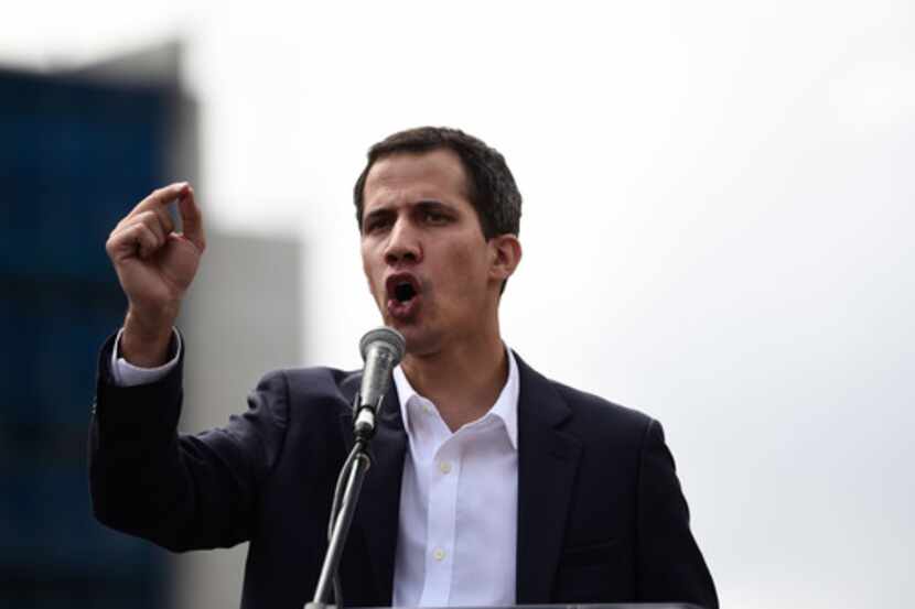 Juan Guaidó se declaró presidente interino de Venezuela y fue reconocido por varios países...