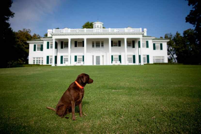  White Rock Lakeâs fabled Mount Vernon estate, longtime family home of oilman H.L. Hunt,...