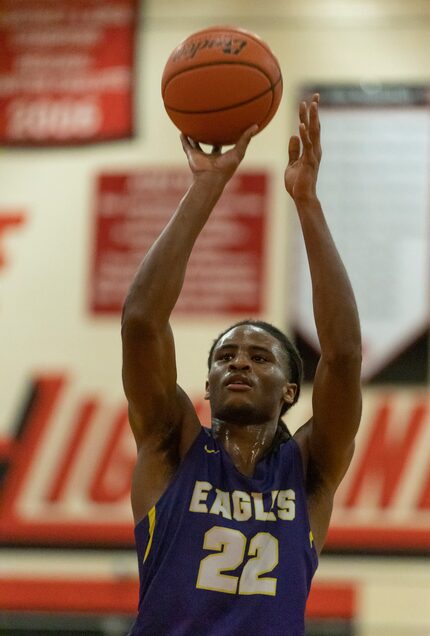 Richardson High School Cason Wallace (22) shoots from the free-throw line during game at...