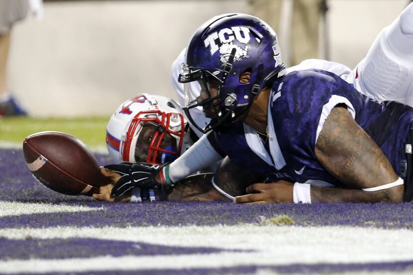 TCU Horned Frogs quarterback Trevone Boykin (2) makes a touchdown against Southern Methodist...