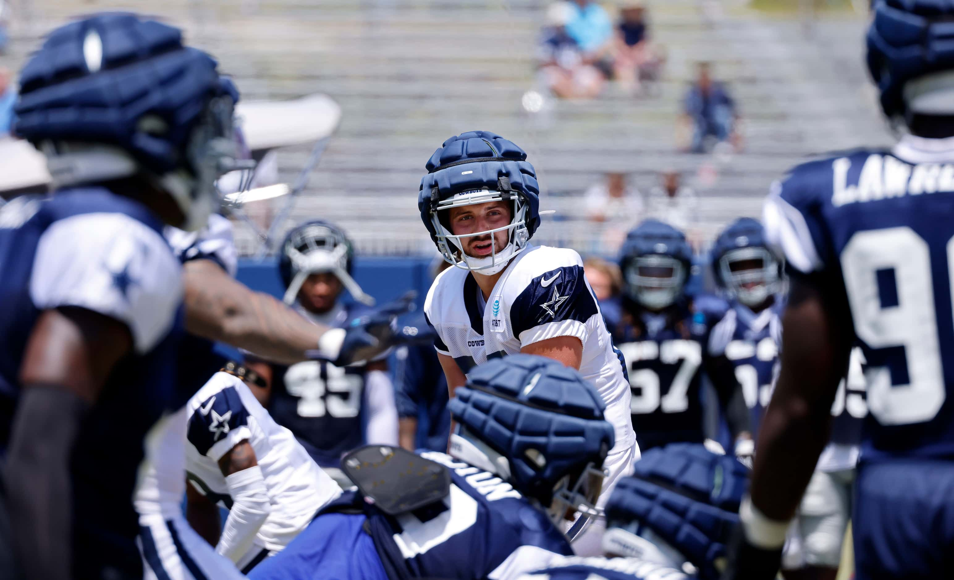 Dallas Cowboys tight end Jake Ferguson (87) lines up to run a short pass route against the...