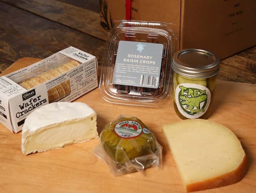 Scardello Artisan Cheese offers a “Best of Texas” Gift Box.