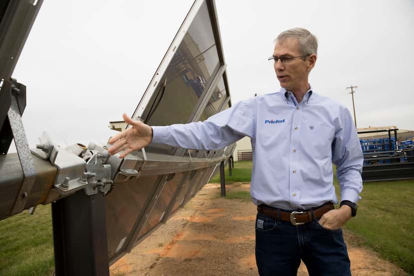 Rocky Christenberry, executive vice president of Priefert Steel, talks about the cradle used...