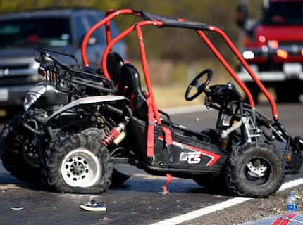 Un carrito motorizado go-kart se impactó contra una SUV matando a dos niños el sábado en...