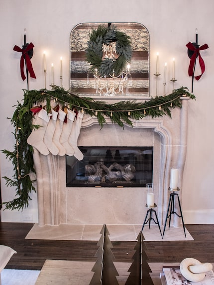 Holiday mantel