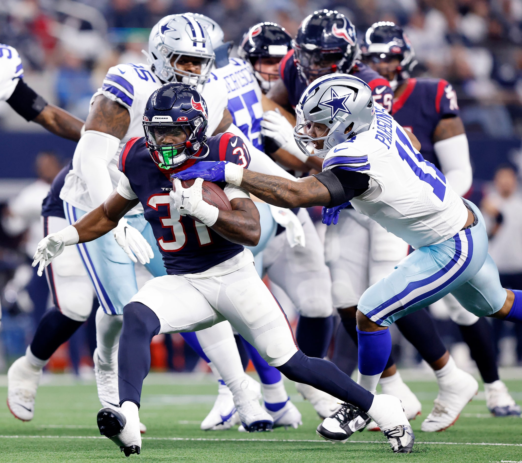 Dallas Cowboys linebacker Micah Parsons (11) attempts to get a hand on Houston Texans...