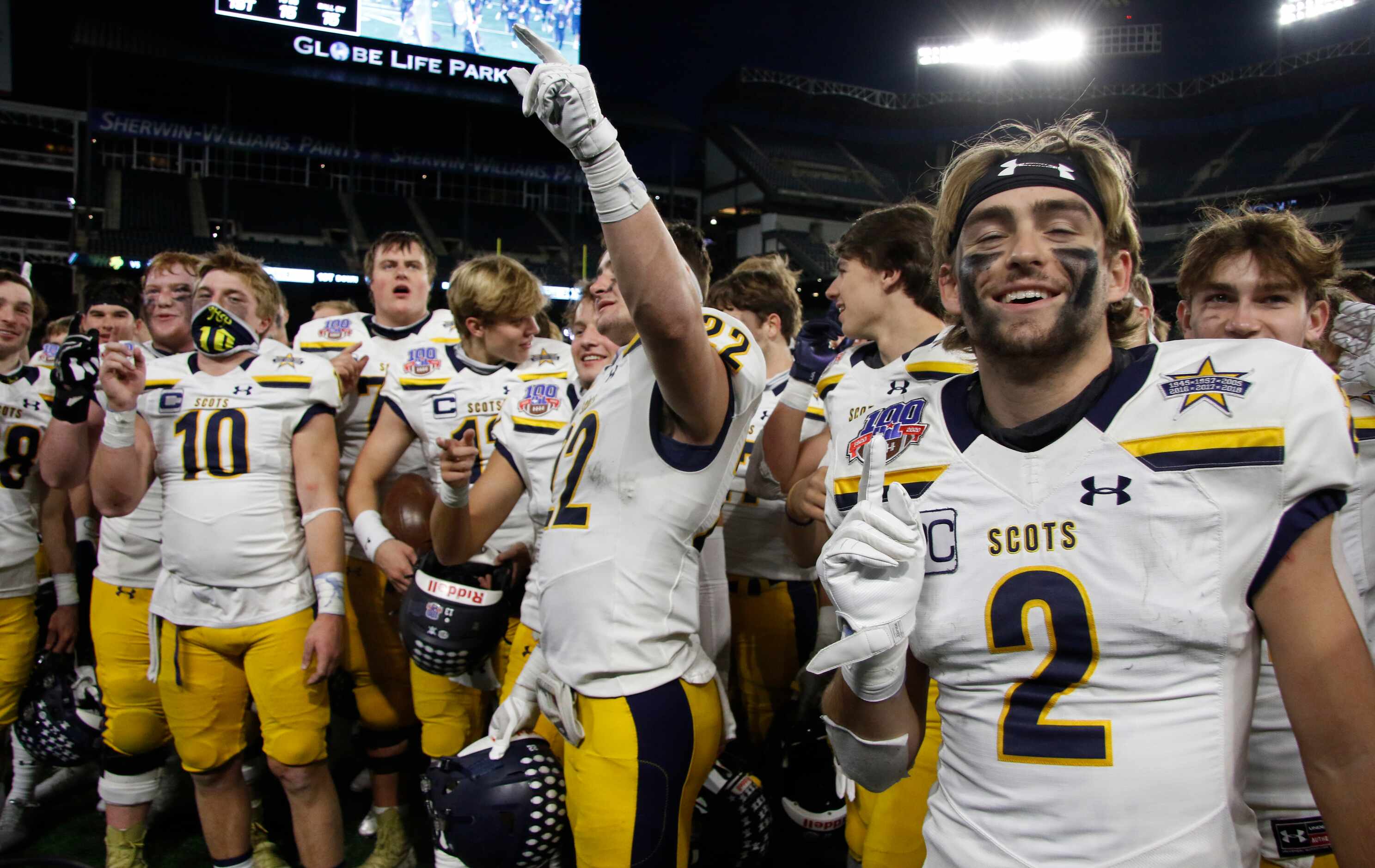 Highland Park receiver Will Pettijohn (2) sports a gesture following the team's 30-20...