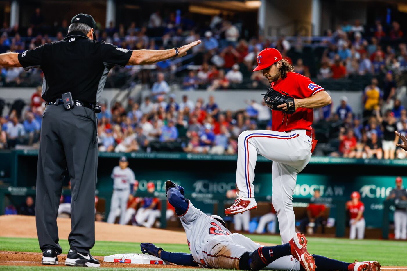 How brotherly advice helped Joe Barlow make the most of his MLB opportunity  with Rangers