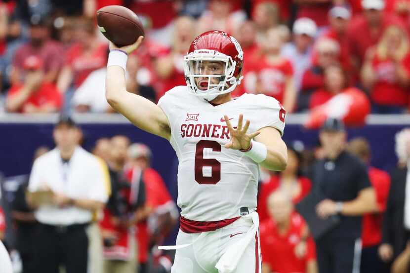 HOUSTON, TX - SEPTEMBER 03:  Baker Mayfield #6 of the Oklahoma Sooners drops back to pass in...