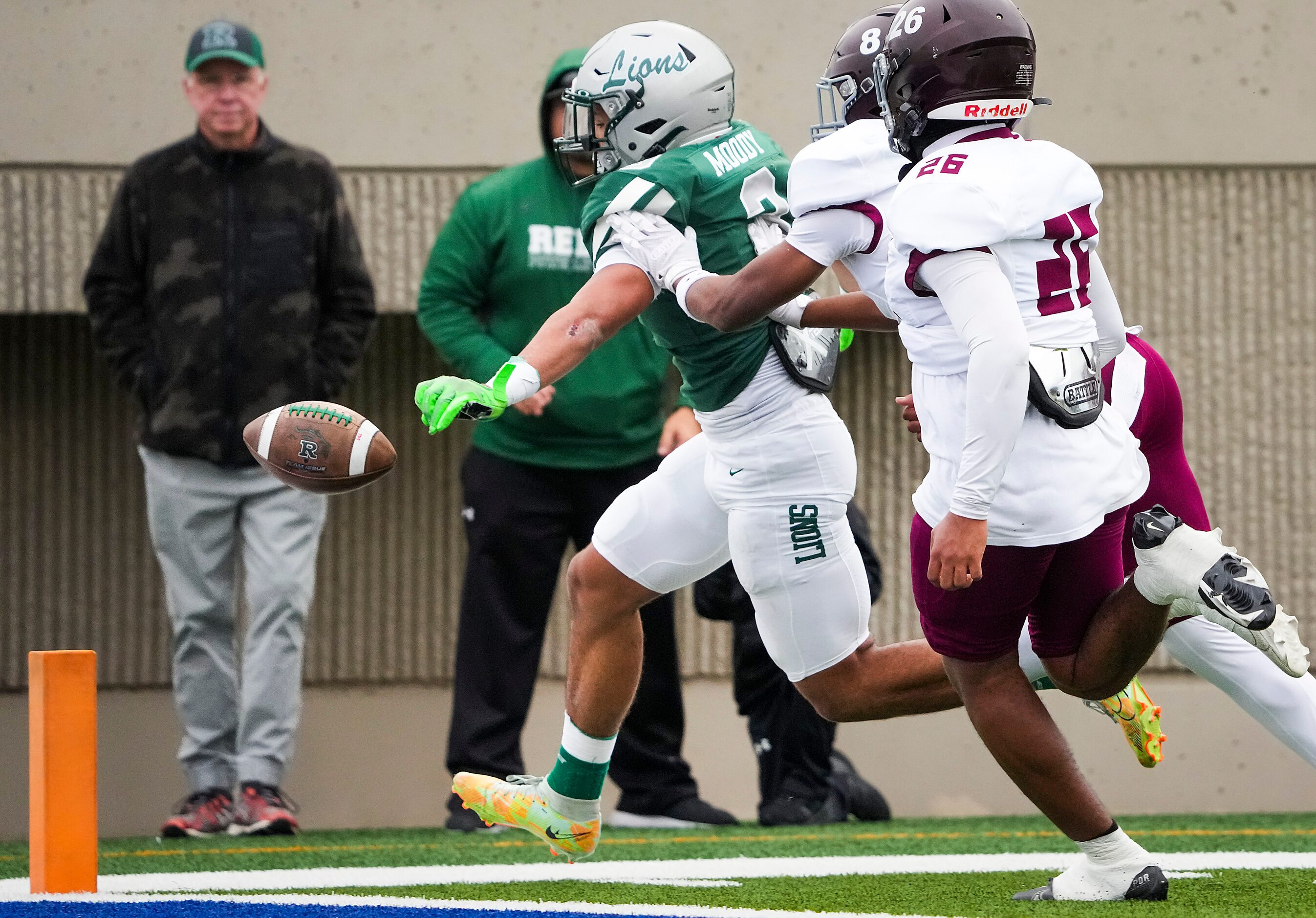 Frisco Reedy running back Dennis Moody (3) fumbles the ball short of the end zone for a...