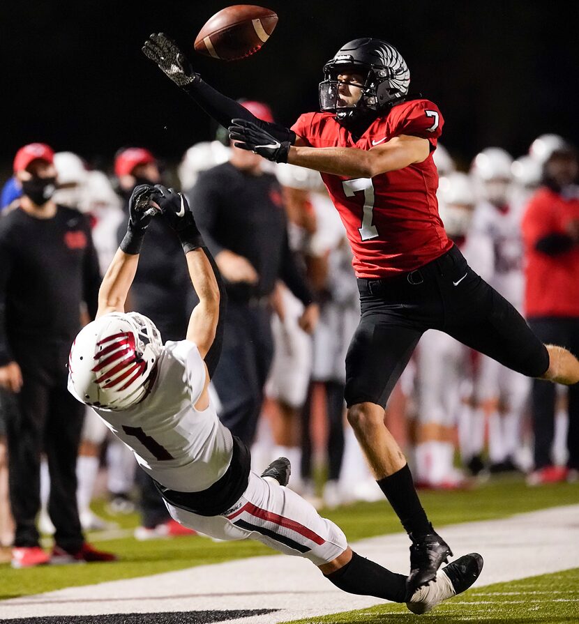 Argyle defensive back Jett Copeland (7) breaks up a pass intended for Melissa wide receiver...