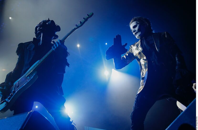 El Palacio de los Deportes recibió la visita de la banda de heavy metal Ghost.