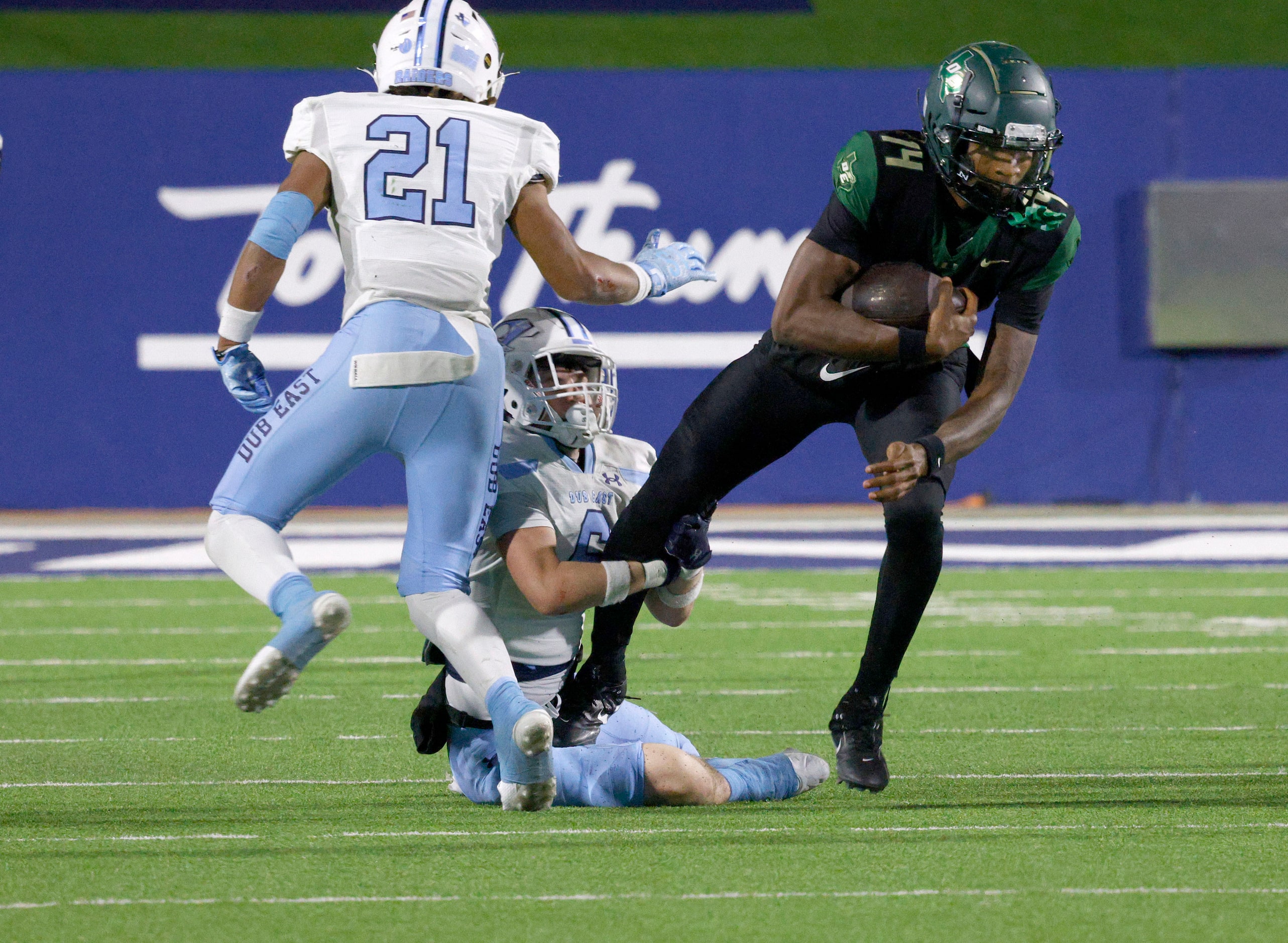 Wylie East's Noah Janshego (6) tries to stop DeSoto's Legend Howell (14) as Wylie East's...