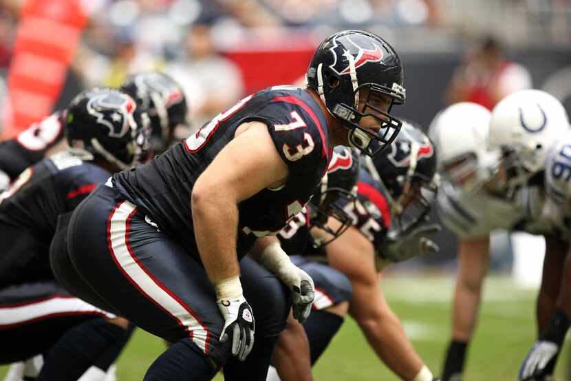HOUSTON - NOVEMBER 29:  Tackle Eric Winston #73 of the Houston Texans lines up against the...